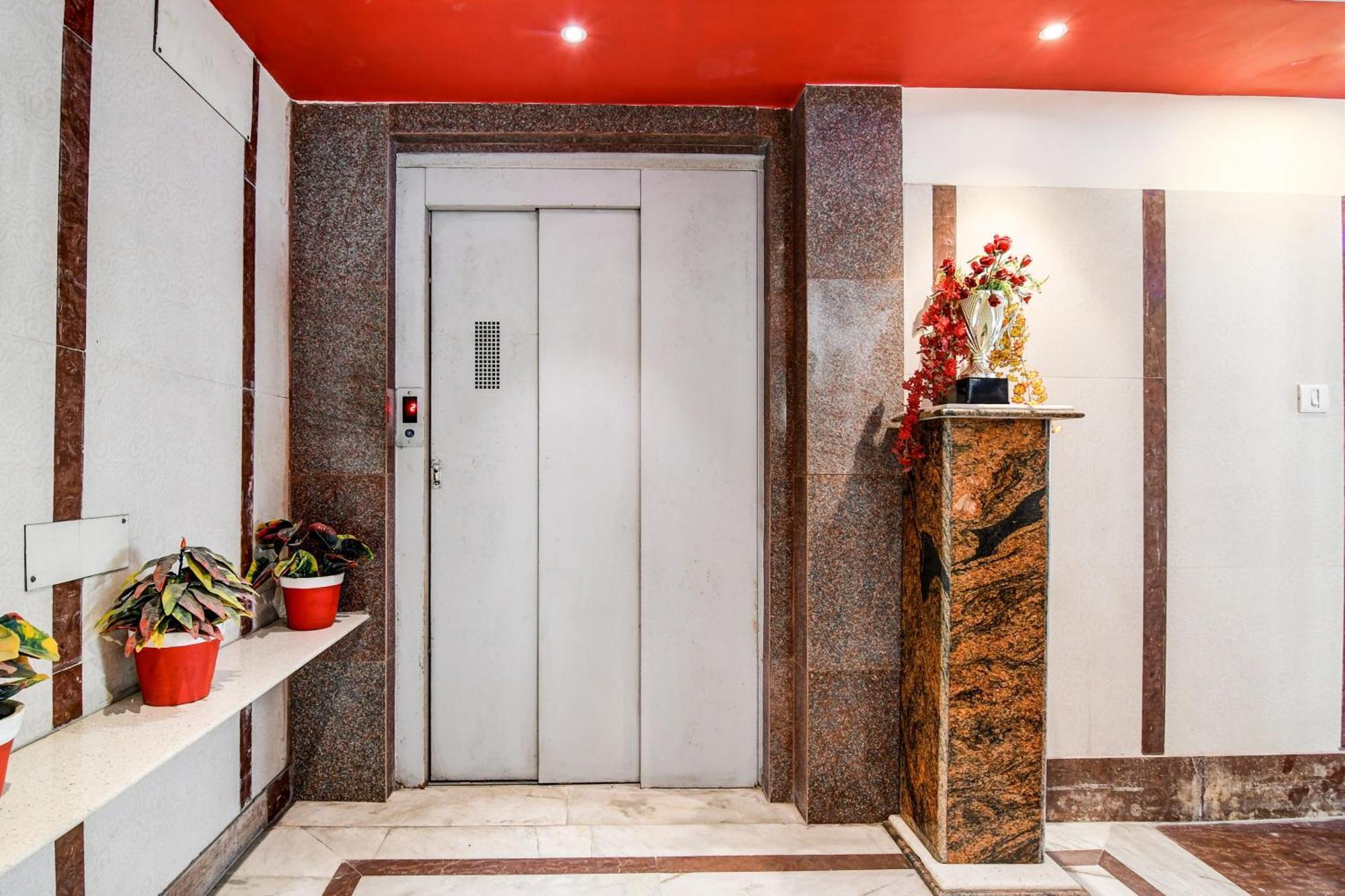 Super Collection O Raj Guest House Near Kolkata Airport Gauripur  ภายนอก รูปภาพ